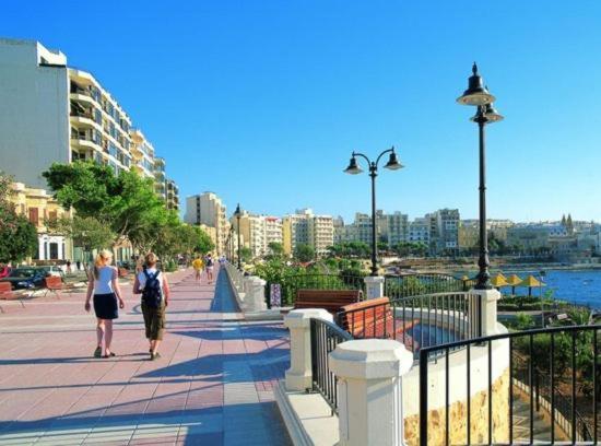 Spacious 3 Bedroom Apartment In The Heart Of St Julians Saint Julian's Екстер'єр фото