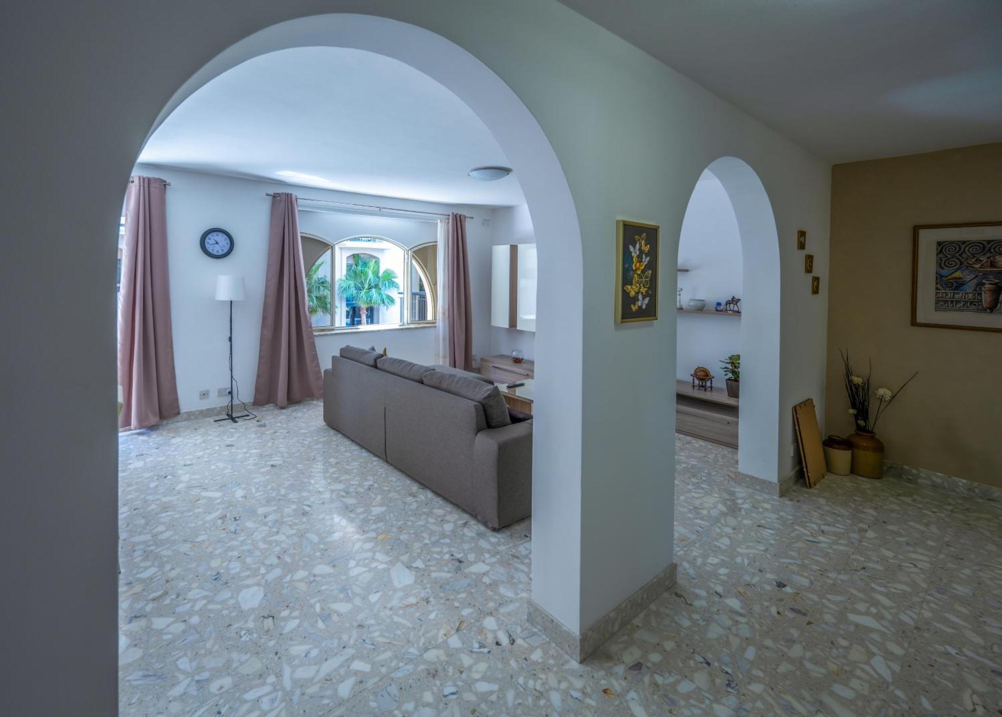 Spacious 3 Bedroom Apartment In The Heart Of St Julians Saint Julian's Екстер'єр фото