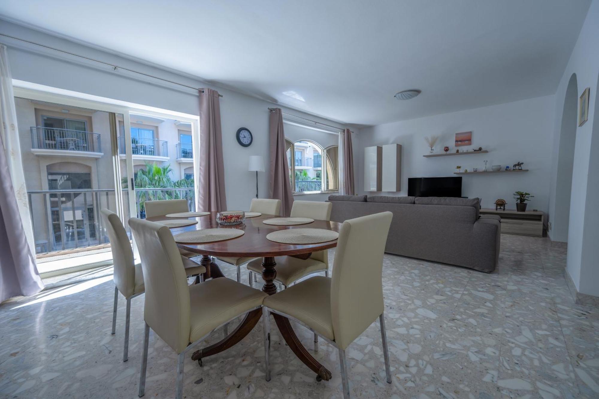 Spacious 3 Bedroom Apartment In The Heart Of St Julians Saint Julian's Екстер'єр фото