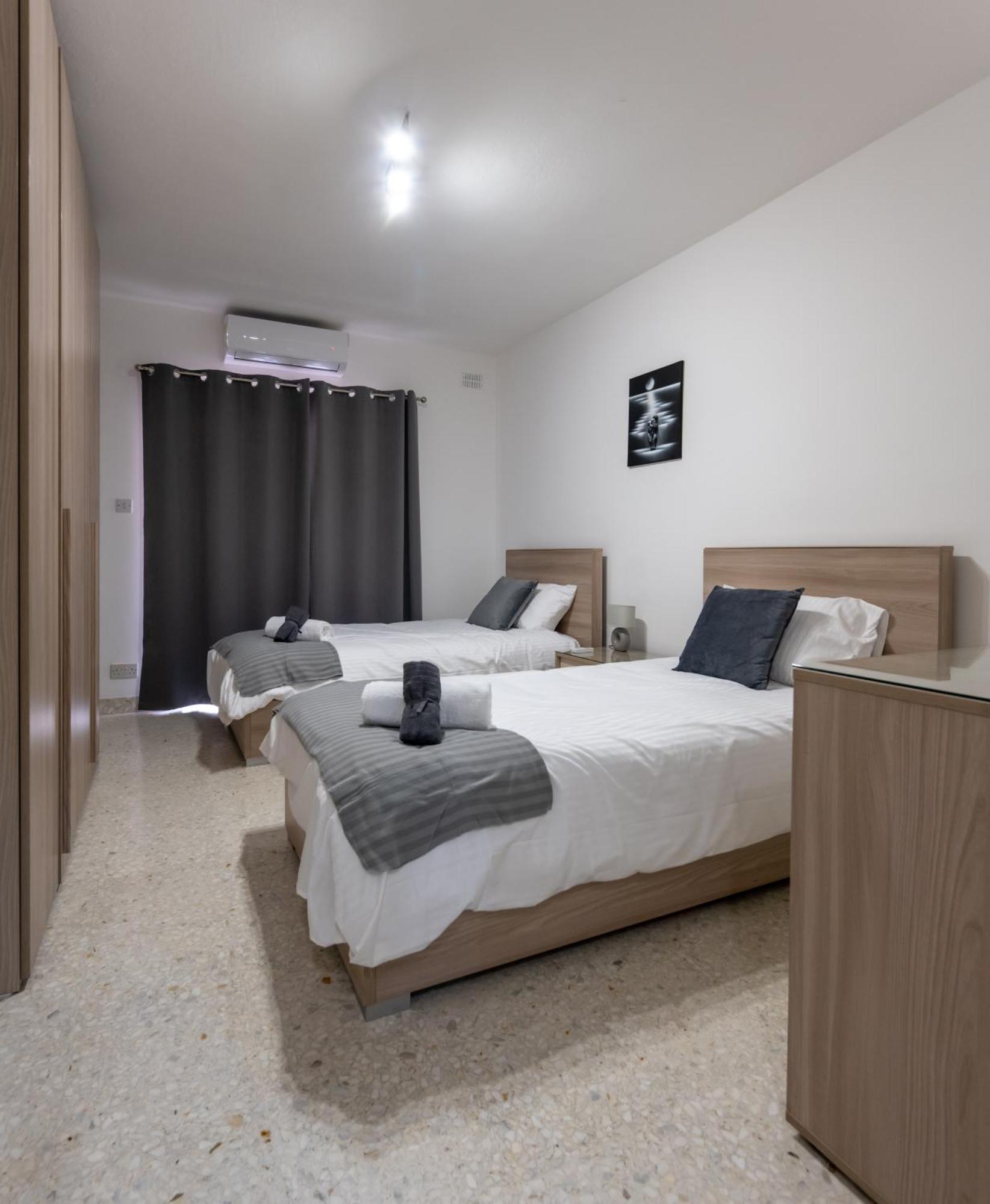 Spacious 3 Bedroom Apartment In The Heart Of St Julians Saint Julian's Екстер'єр фото