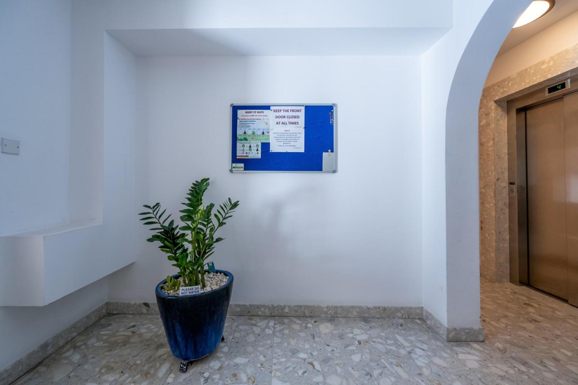 Spacious 3 Bedroom Apartment In The Heart Of St Julians Saint Julian's Екстер'єр фото