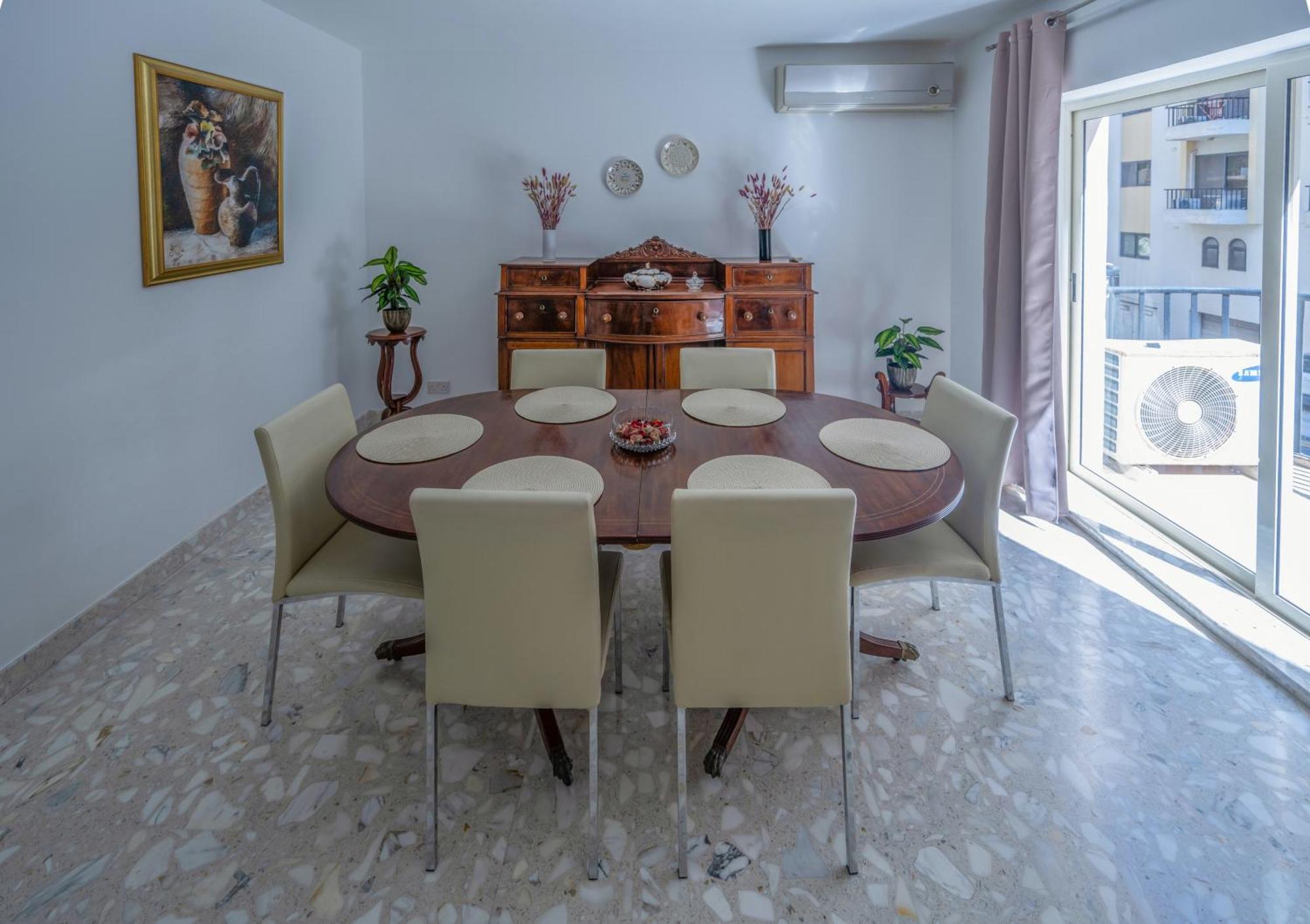 Spacious 3 Bedroom Apartment In The Heart Of St Julians Saint Julian's Екстер'єр фото