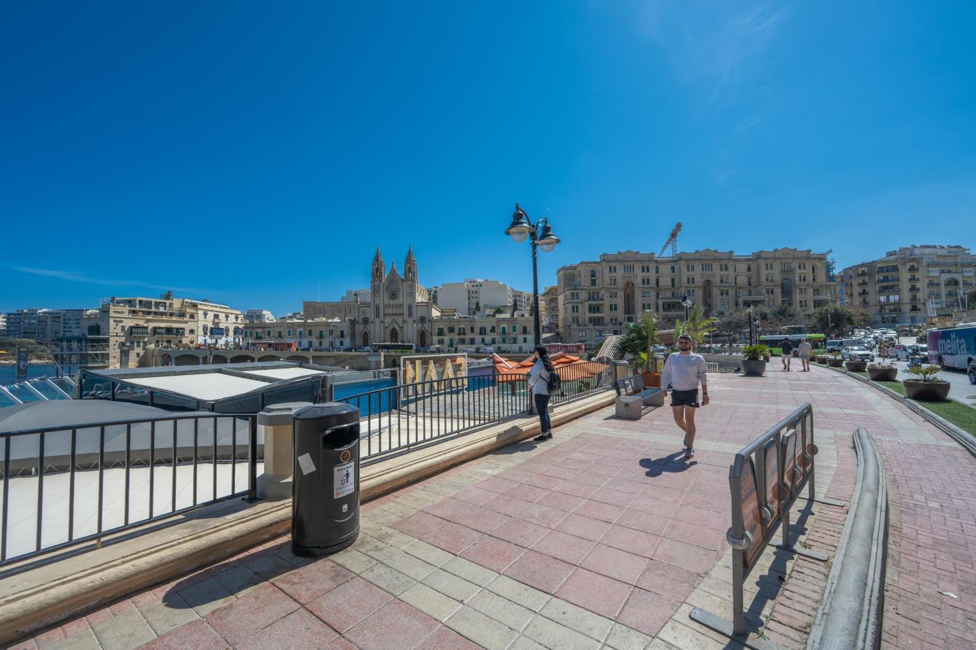Spacious 3 Bedroom Apartment In The Heart Of St Julians Saint Julian's Екстер'єр фото